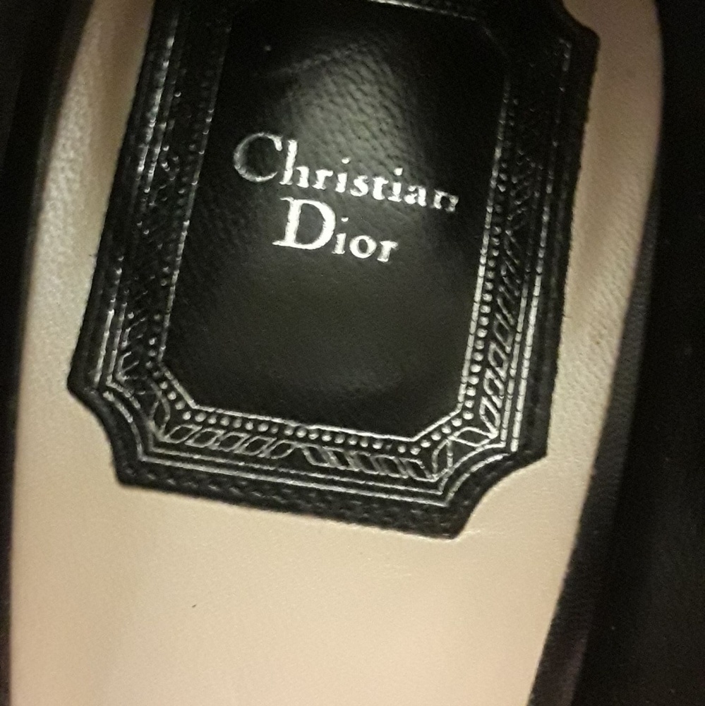 Dior black leather pumps